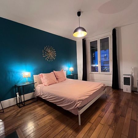 Paris Eiffel Flats Apartment Exterior photo